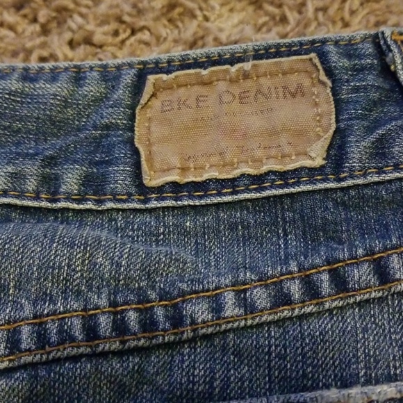 Buckle skirt - Picture 3 of 5